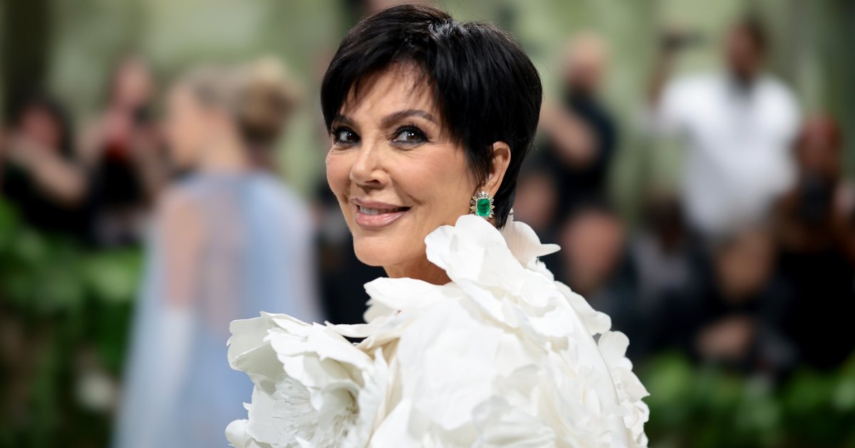 Fans Think Kris Jenner’s Dramatic Hairstyle Makes Her Look Just Like Kim and Kourtney Kardashian