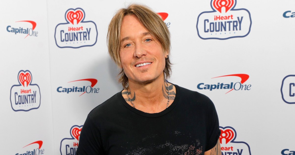 GettyImages-2151483376-Keith-Urban-Reacts-to-Fan-Telling-Him-Her-Name-Is-Nicole-.jpg